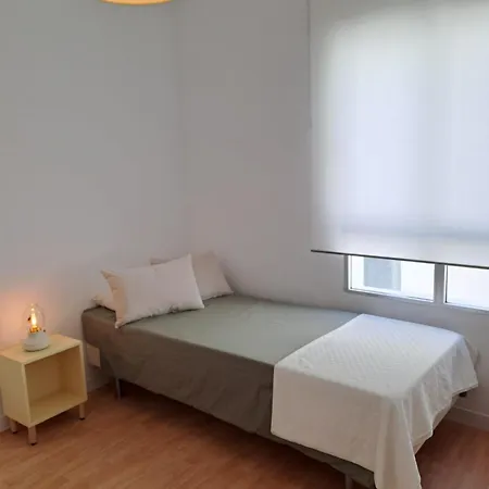 Compartido Hab Privadas Playa De La Caleta كاديز