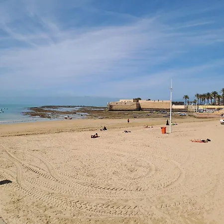 Compartido Hab Privadas Playa De La Caleta * Cádiz