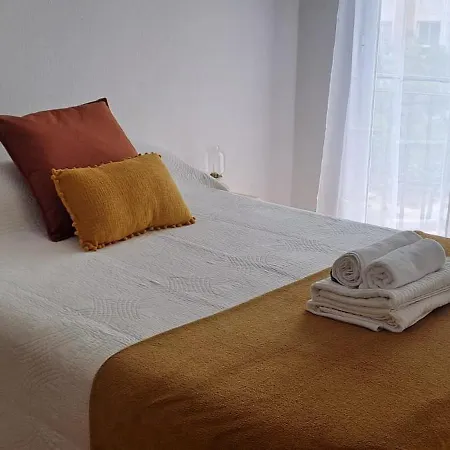 Séjour chez l'habitant Compartido Hab Privadas Playa De La Caleta *