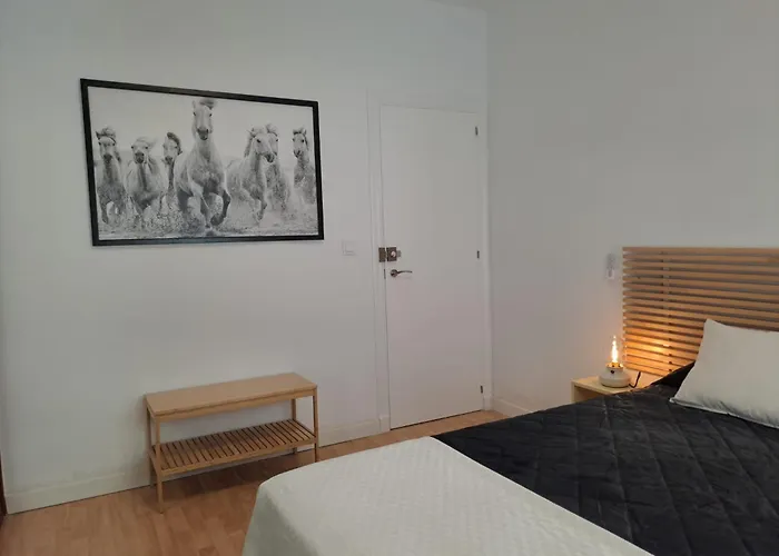 Compartido Hab Privadas Playa De La Caleta * カディス