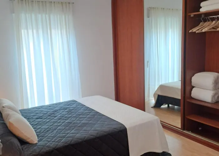 Compartido Hab Privadas Playa De La Caleta * カディス