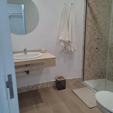 Compartido Hab Privadas Playa De La Caleta *