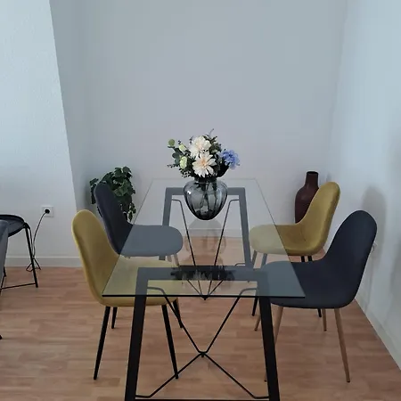 Privatunterkunft Compartido Hab Privadas Playa De La Caleta *